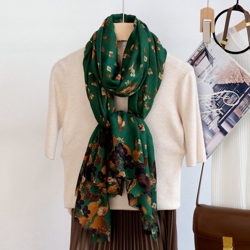 Sciarpe Lunghe in Cashmere Ver - Winter Clothing Hong Kong recensione e prezzo