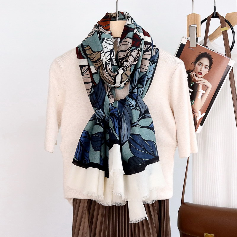 Sciarpe Lunghe in Cashmere con - Winter Clothing Hong Kong recensione e prezzo