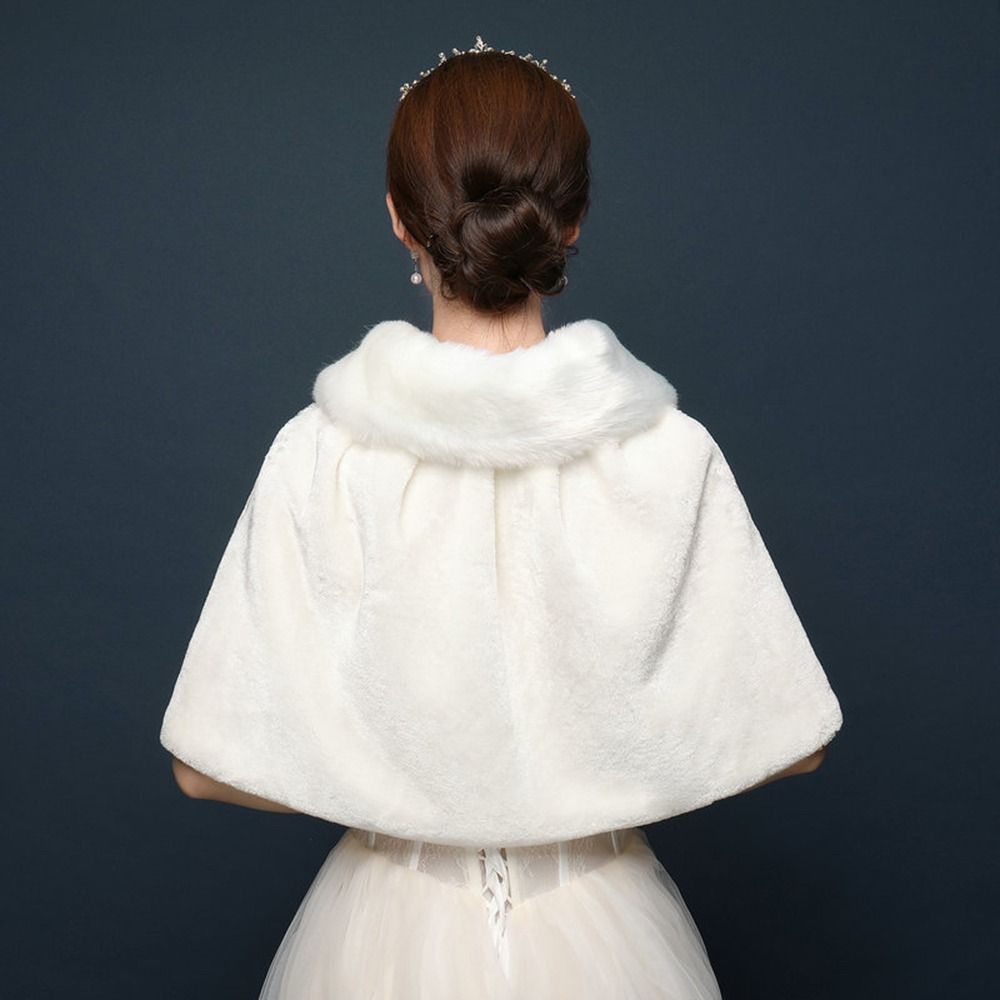 Stola avvolgente in peluche ad - Winter Clothing Pk recensione e prezzo