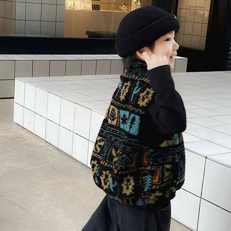 Abbigliamento per Bambini: Gil - Winter Clothing Drawing recensione e prezzo