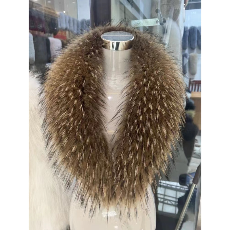 Collo in pelliccia di procione - Winter Clothing Pk recensione e prezzo